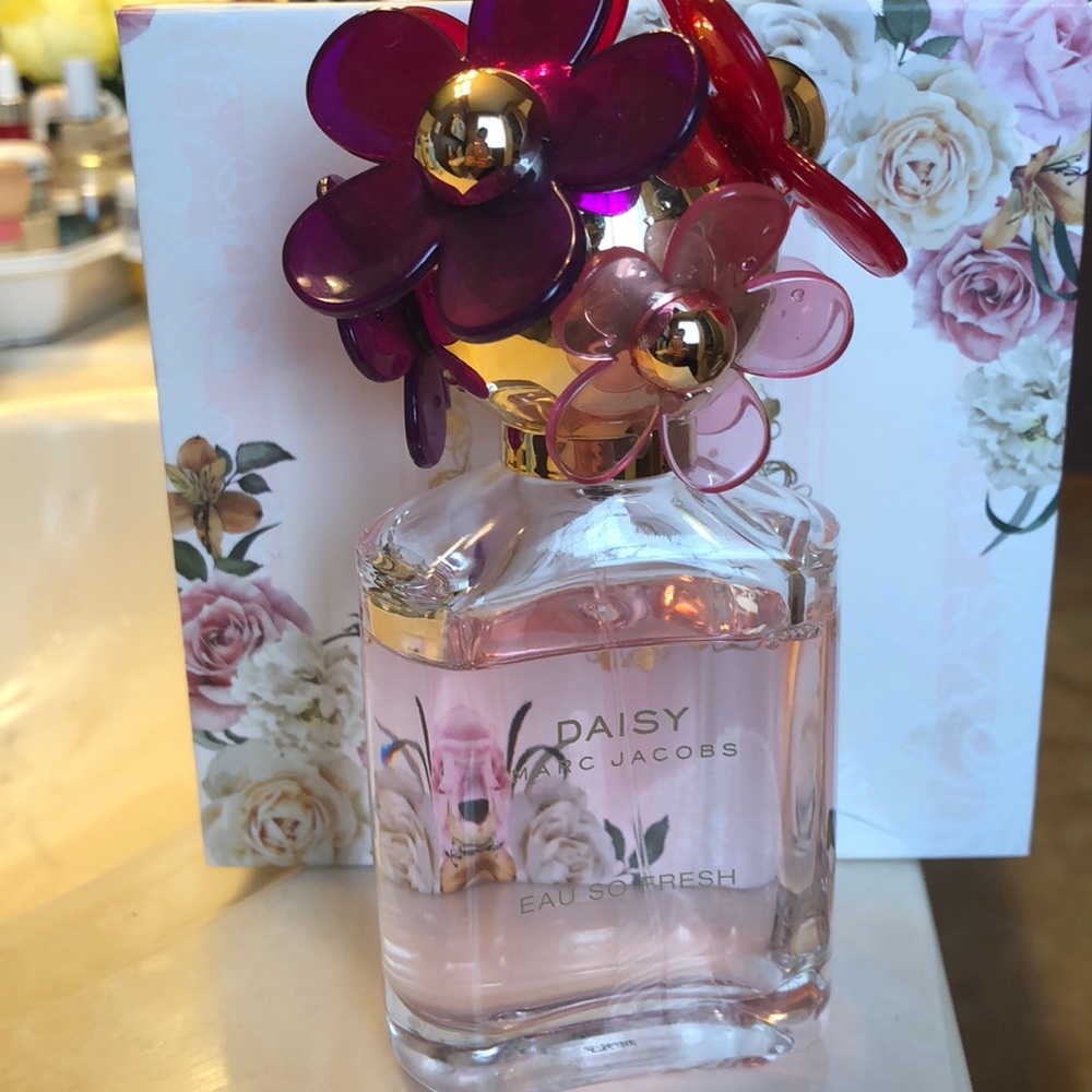 Marc jacobs daisy eau so fresh limited edition